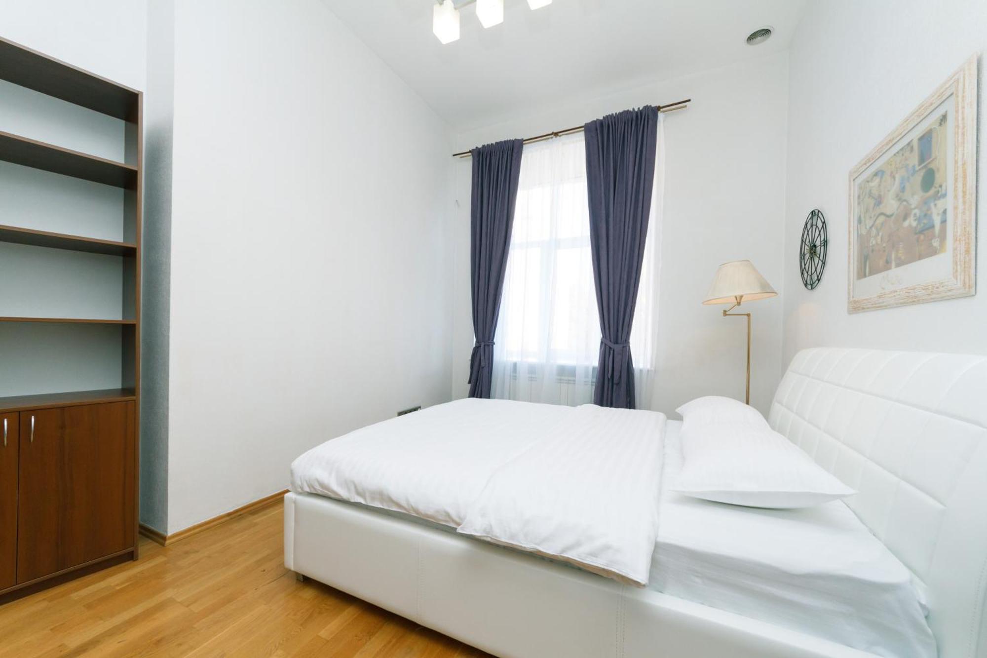 Lux Near Maidan, Khreschutyk 3Br Apartment Kyiv Exterior photo